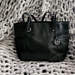 Michael Kors Jet Set Travel Tote